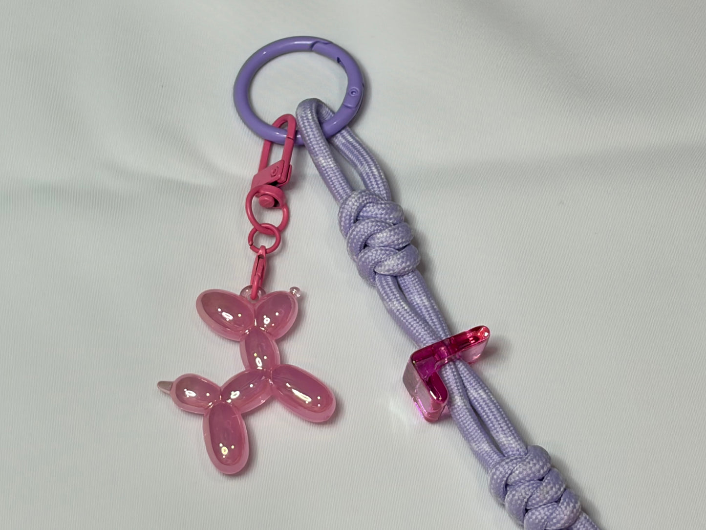 Balloon dog keychain
